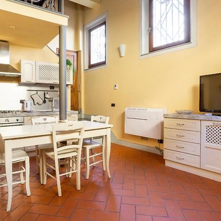 Cozy Classic Italian House Near Santa Croce, On The Lungarno Apartment Florence Exterior photo