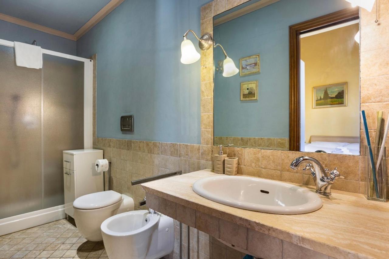 Cozy Classic Italian House Near Santa Croce, On The Lungarno Apartment Florence Exterior photo